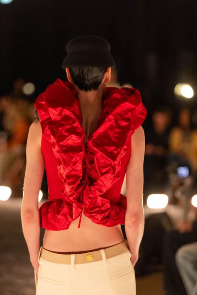 Look 24
